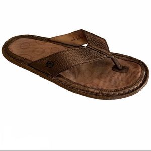 {Born} Metallic Brown Leather Thong Sandal 8